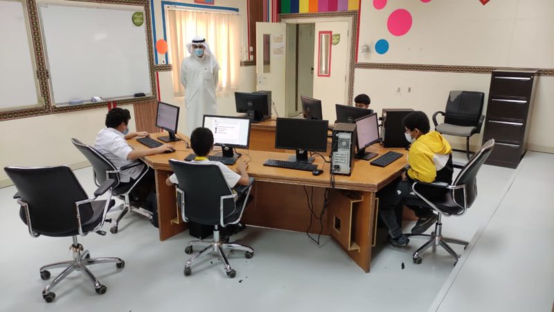 تقديم الدعم لطلبة الحضور الجزئي في تقديم الوقفات التقويمية