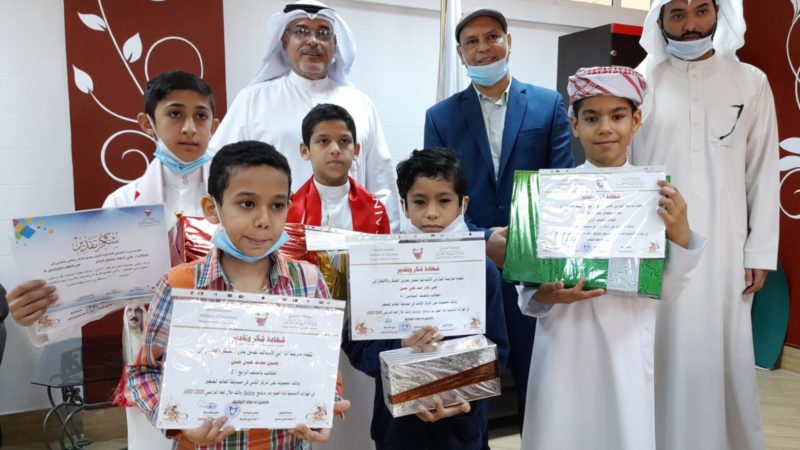 قسم العلوم يكرم الفائزين بمسابقة العالم الصغير