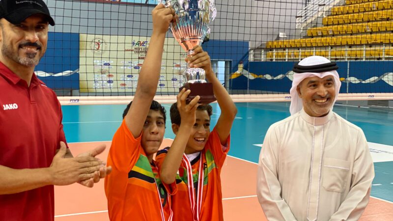 تقرير حساب وزارة التربية والتعليم حول فوز مدرسة الفارابي الابتدائية للبنين بكأس دوري المدارس للكرة الطائرة