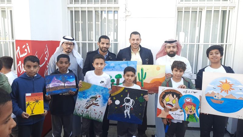 ألوانُ الإبداع في ساحة الفارابي: طلبة الفارابي يجسدون مناظر فنية بألوان الأكريليك ضمن برنامج “فسحتي متعتي”